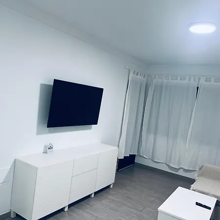 Brazan Holidays Appartement *